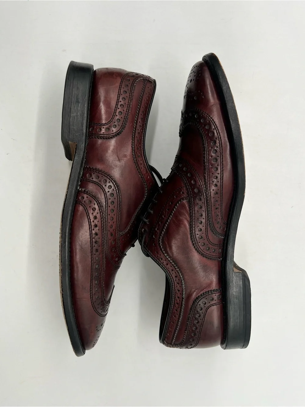 Allen Edmonds McAllister Men 7.5D Burgundy Leather Wingtip Oxfords Dress Shoes.